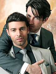 Dario rides Woody's cock