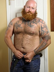 Sexy ginger bear Rusty G is back with a full beard and full on hot sticky cum